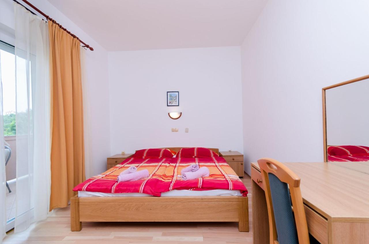 Apartments And Room Ljubica Lopar Extérieur photo