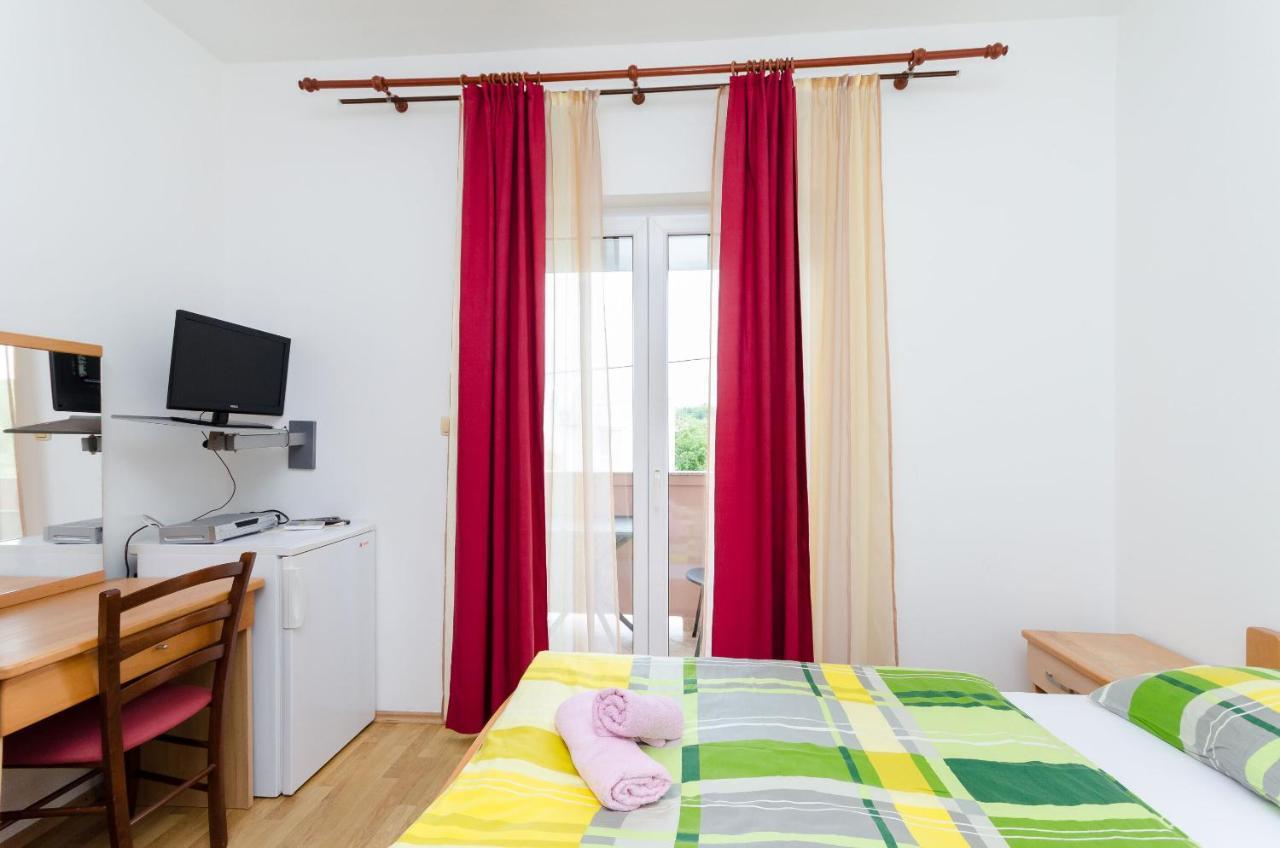 Apartments And Room Ljubica Lopar Extérieur photo