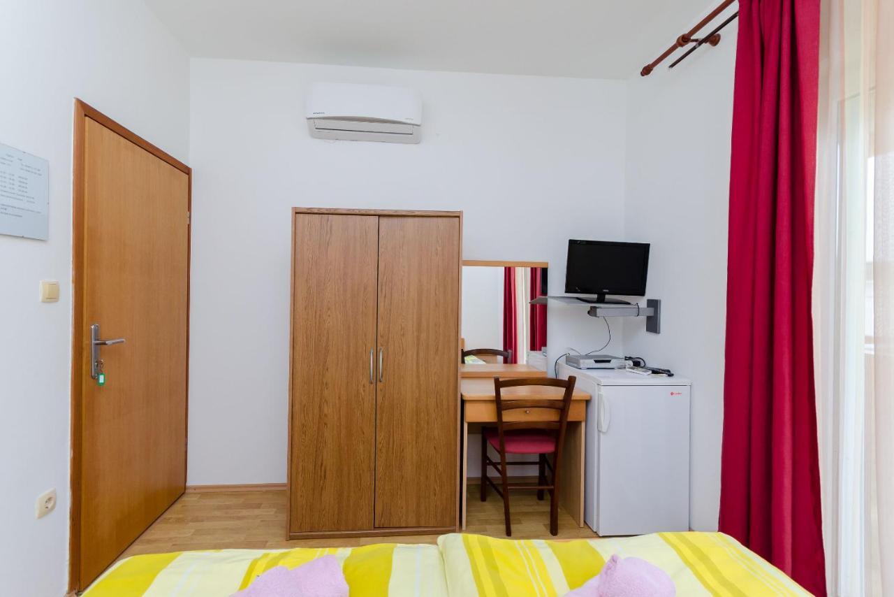 Apartments And Room Ljubica Lopar Extérieur photo